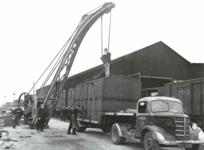 OIT - Cần cẩu bãi hàng 6 tấn (tỷ lệ 1:148) - Image 3