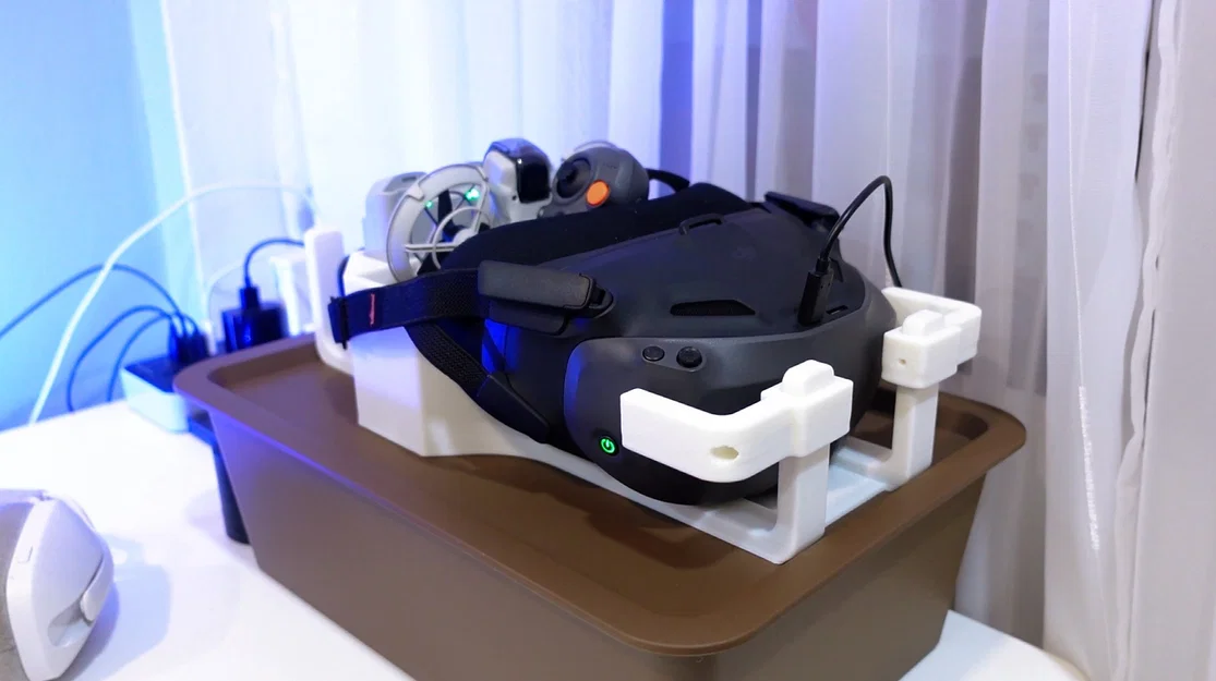 Khay lưu trữ và sạc cho DJI Neo Motion Fly More Combo - Image 1