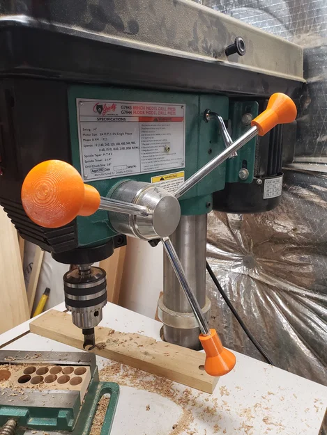 Núm vặn thay thế cho máy khoan Grizzly M12 - In 3D tiện dụng - Image 1