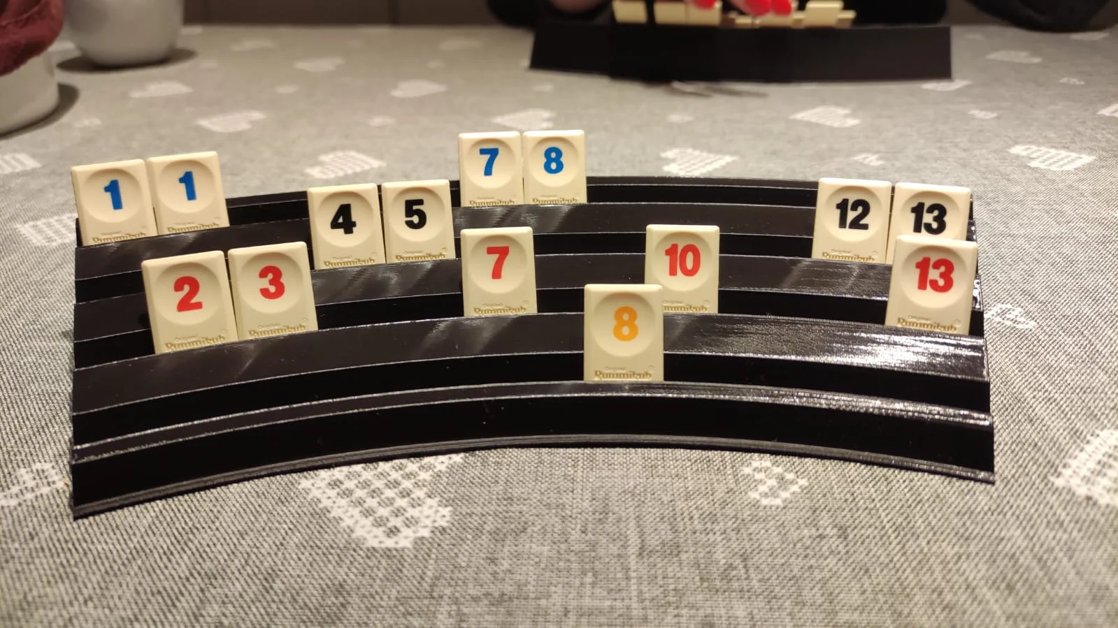 Giá đỡ quân bài Rummikub Travel xếp chồng 1