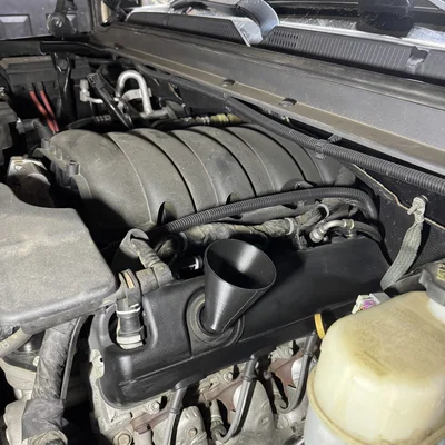 Phễu châm nhớt cho động cơ GM LS