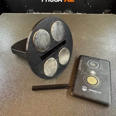 Đế hít nam châm trên nóc xe cho Seeed Studio Meshtastic SenseCAP Card Tracker T1000-E