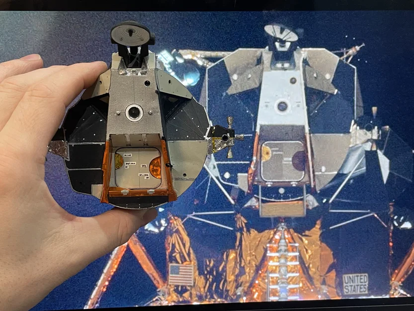 Mô hình Tàu đổ bộ mặt trăng Apollo (Apollo Lunar Module) tỉ lệ 1:32 - Image 6