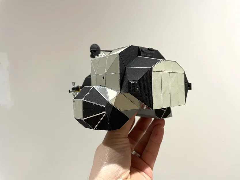 Mô hình Tàu đổ bộ mặt trăng Apollo (Apollo Lunar Module) tỉ lệ 1:32 - Image 10