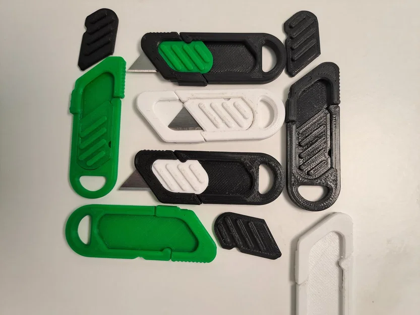 Móc khóa dao rọc giấy siêu nhỏ (Tiny utility knife keychain) - Image 3