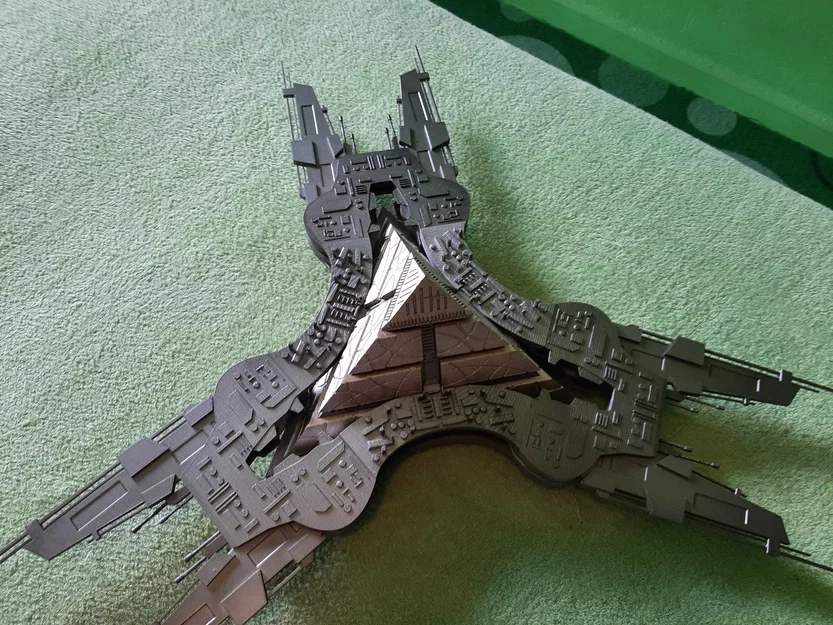 Mô hình tàu vũ trụ Mothership của Apophis - Image 5