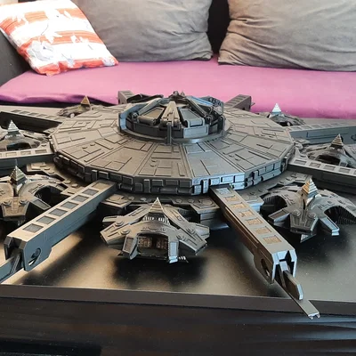 Mẫu in 3D tàu mẹ của Anubis - Stargate