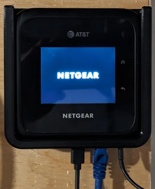 Giá treo tường cho Netgear Nighthawk M6 Pro - Image 1
