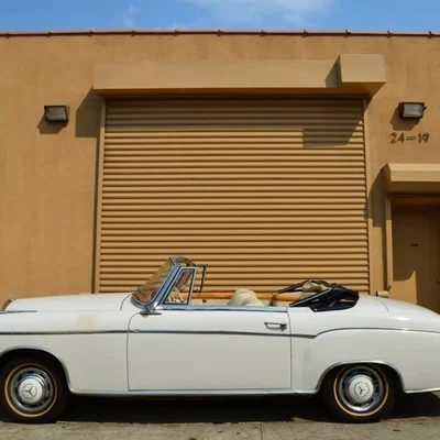 Mô hình xe cổ Mercedes 220SE Cabriolet 1960 phong cách LEGO 3D