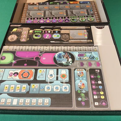 Bộ Gaia Project kèm bản mở rộng The Lost Fleet (remix cho các mảnh tile dày hơn)