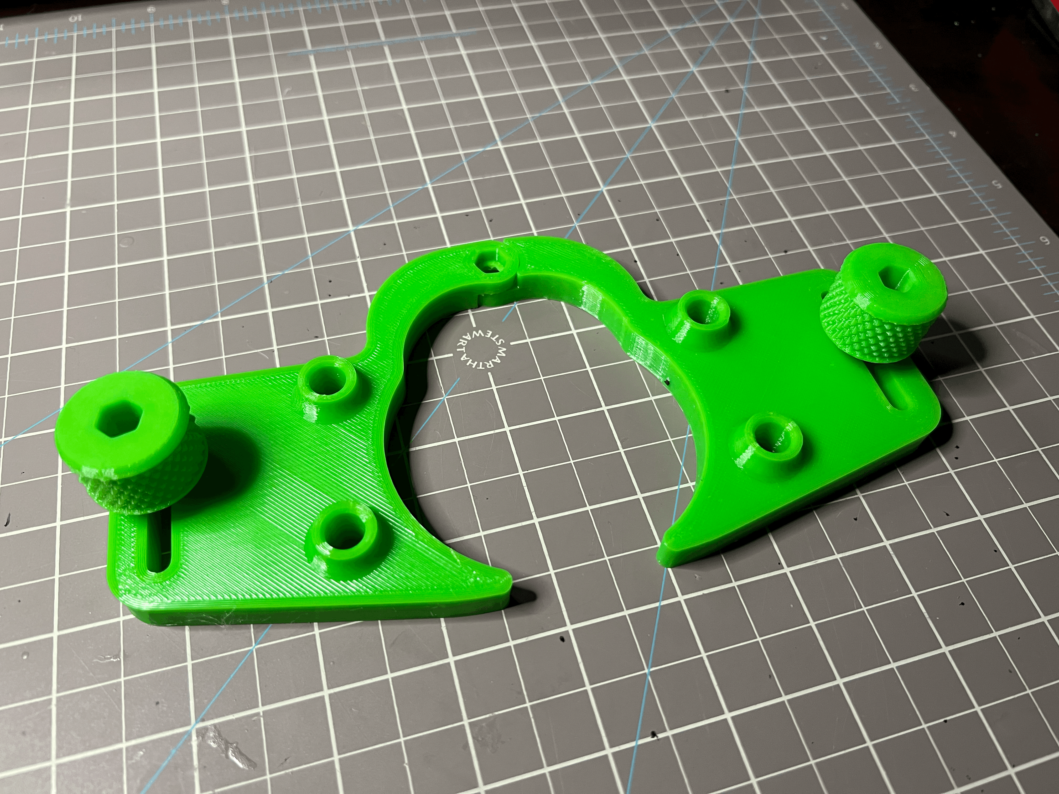 Máy khoan cầm tay kèm đế lớn và bộ gá góc vuông tùy chọn - Thumbnail 3