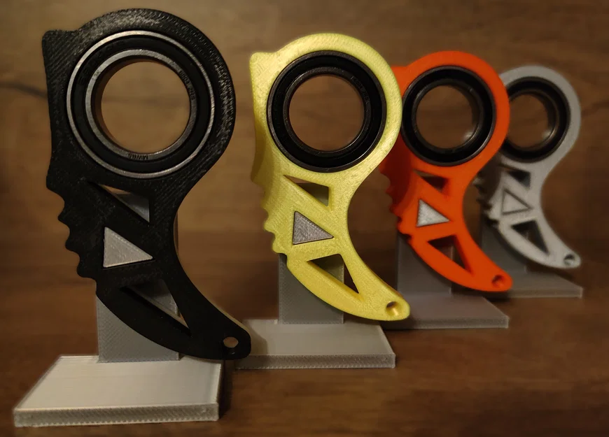 Keyrambit 6804: Móc khóa Spinner xoay mượt mà cho tín đồ 3D Printing - Image 1