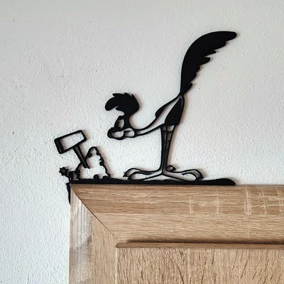 Mô hình trang trí góc cửa Roadrunner