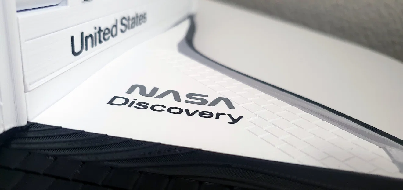 Cánh Tàu Vũ Trụ Endeavour (Phiên Bản Không Tấm Lắp Ghép) - Image 1