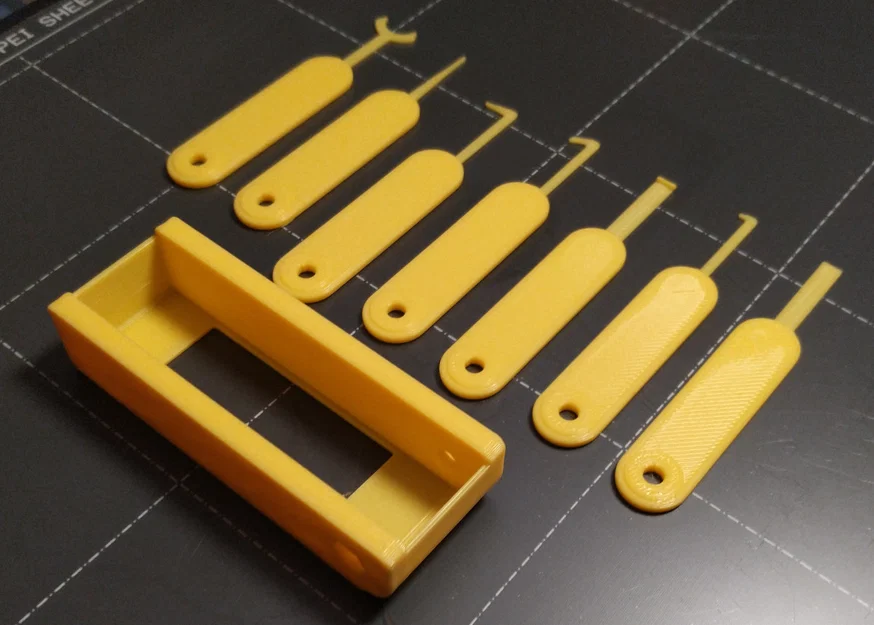 Dụng cụ vệ sinh cổng sạc đa năng kiểu Swiss Army - Image 1