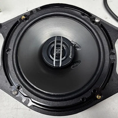 Khung gắn loa sau Suzuki Jimny JB74 cho Pioneer 6.5" TS-G1620F-2