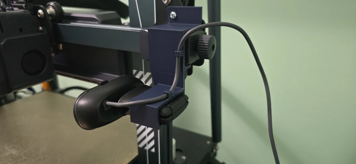 Giá đỡ camera Logitech Brio 100 cho Neptune 4 Plus - Image 1