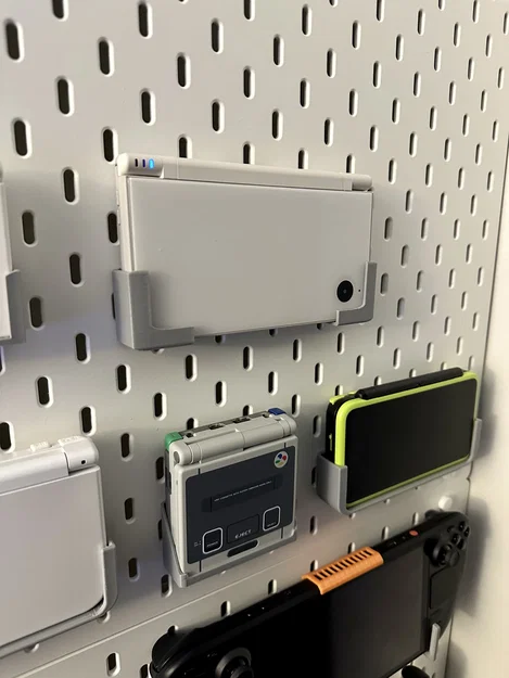 Giá treo Nintendo DSi XL trên bảng Skadis - Gọn gàng, tinh tế - Image 1