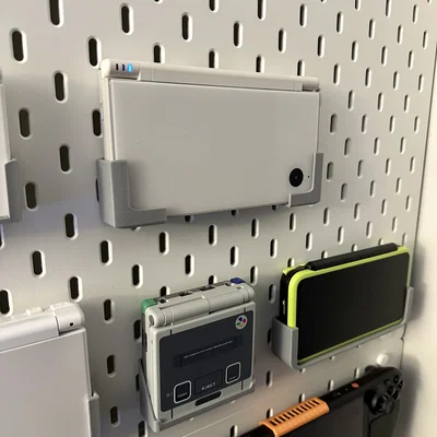 Giá treo Nintendo DSi XL trên bảng Skadis - Gọn gàng, tinh tế