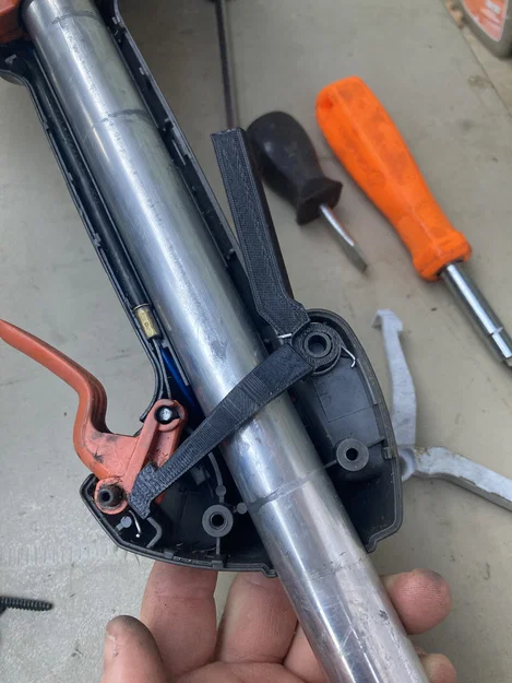 Thay thế cần gạt an toàn cho Husqvarna 125L - Image 2