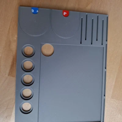 Bảng nhân vật Eldritch Horror kèm bộ theo dõi và khay đựng thẻ