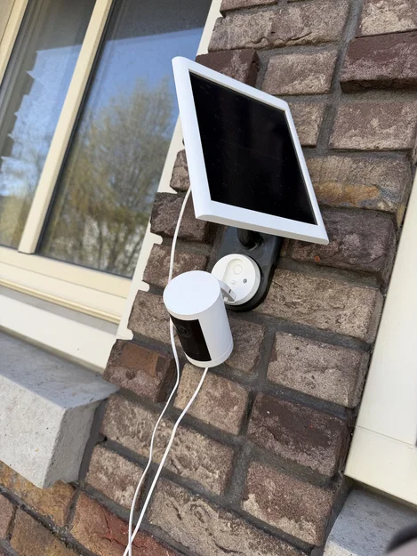 Giá đỡ camera và tấm pin năng lượng mặt trời Ring - Image 3