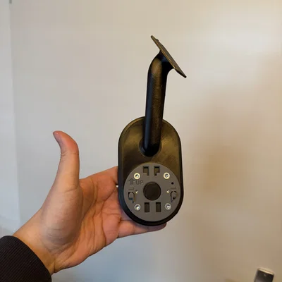 Giá đỡ camera và tấm pin năng lượng mặt trời Ring