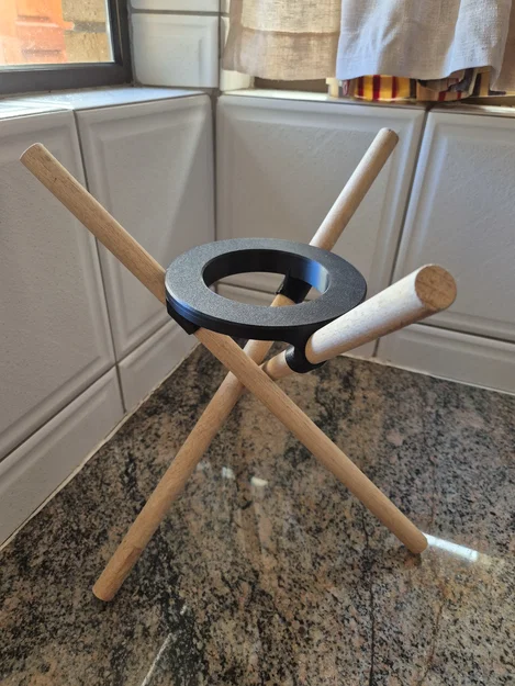 Giá đỡ chậu cây trang trí hiện đại với chân gỗ tự điều chỉnh - Image 1