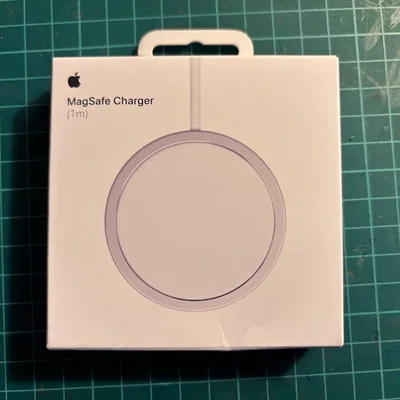 Đế sạc không dây cho iPhone dùng trên xe VW California T7