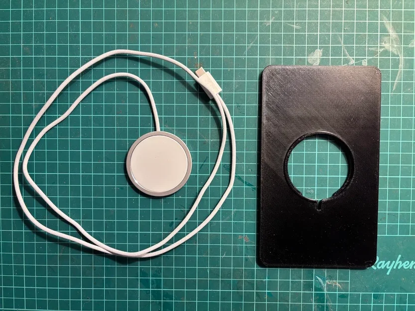 Đế sạc không dây cho iPhone dùng trên xe VW California T7 - Image 5