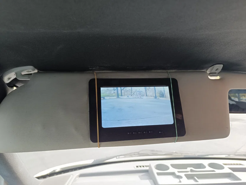 Giá đỡ màn hình gắn tấm che nắng ô tô - Giải pháp DIY thông minh - Image 1