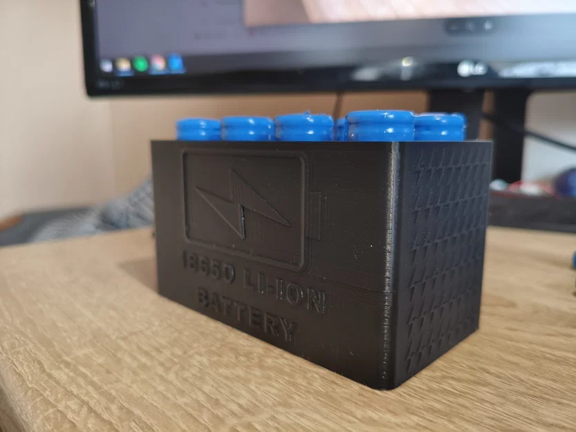 Hộp đựng pin 18650 chuyên dụng (8 ngăn) - Phụ kiện in 3D gọn gàng - Image 1