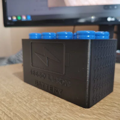 Hộp đựng pin 18650 chuyên dụng (8 ngăn) - Phụ kiện in 3D gọn gàng