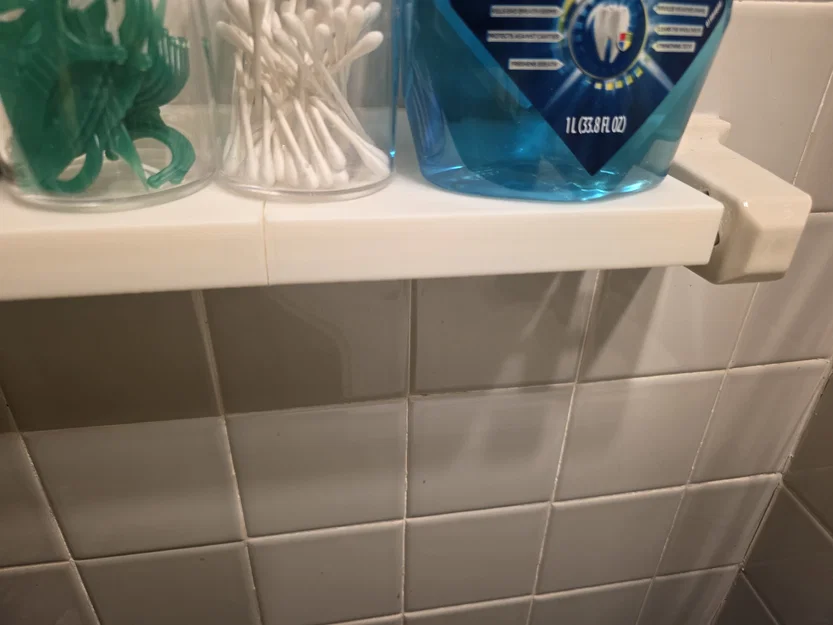 Kệ Treo Khăn Tiện Dụng Cho Căn Hộ - Image 1