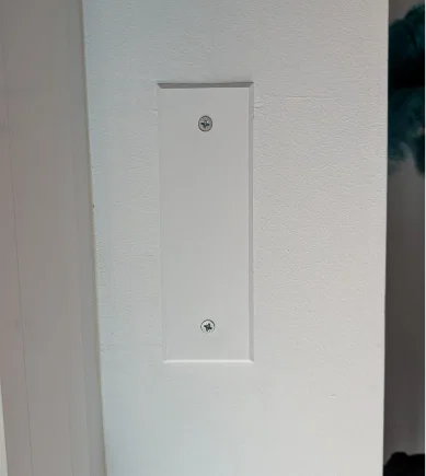 Nắp che lỗ tường cửa cuốn – (Hai phiên bản khoảng cách lỗ 130mm và 180mm) - Image 1