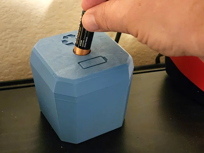 Thùng Đựng Pin Tái Chế - Image 1