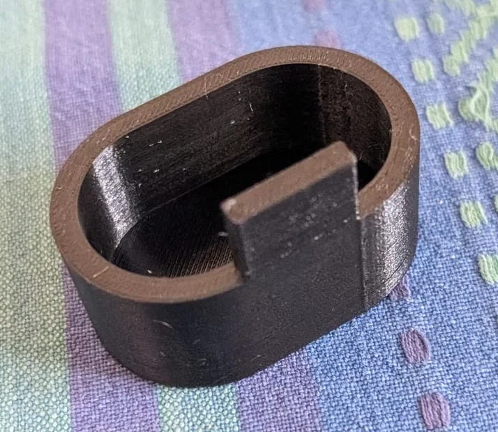 Giá treo tường cho hộp đựng bàn chải điện Oral-B iO - Image 3