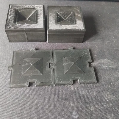 Đế trưng bày đá và khoáng vật