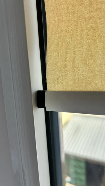 Bộ phụ kiện mở rộng giúp rèm cuốn không bị tuột khỏi ray dẫn hướng - Image 1