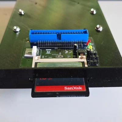Khung gắn ổ cứng HDD và Compact Flash cho Amiga 2000