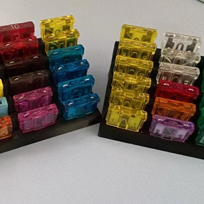 Khay Đựng Cầu Chì Ô Tô - Giải Pháp Sắp Xếp Gara Gọn Gàng