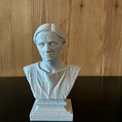 Tượng bán thân Cecilia Helena Payne-Gaposchkin