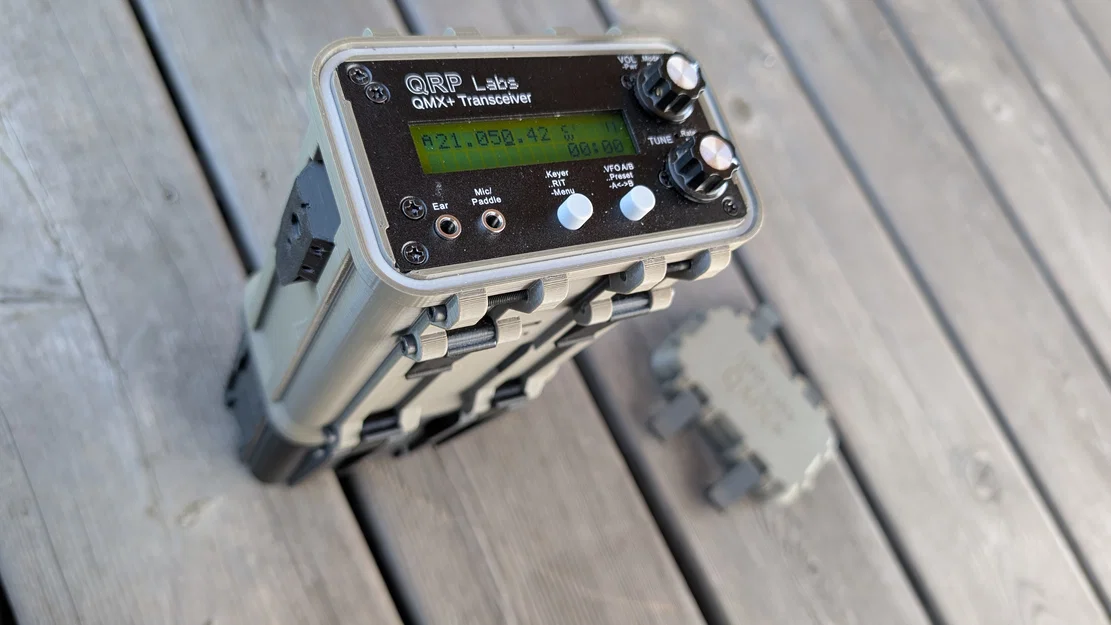 Hộp chống nước bền bỉ QMX+ (QMX+ waterproof rugged box) - Image 11