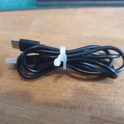 Dây Buộc Cáp Xoắn Parametric (FreeCAD)