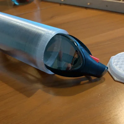 Hộp đựng kính bơi in 3D có nắp vặn và lỗ thông gió thông minh