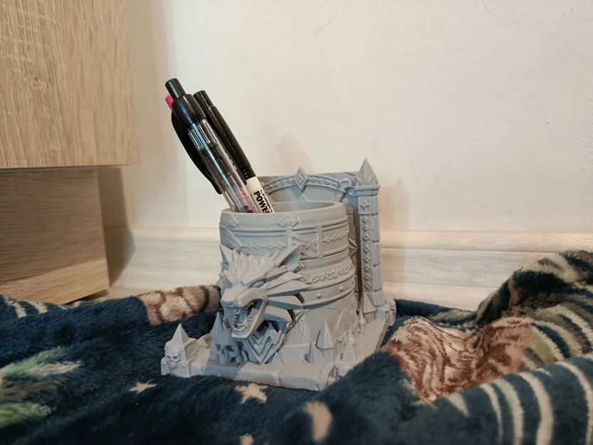 Cốc cắm bút lấy cảm hứng từ The Witcher - Image 3