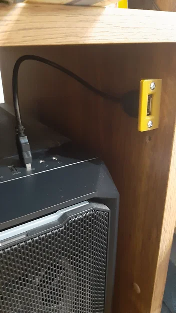 Ngàm gắn dây cáp mở rộng USB tiện lợi cho góc làm việc - Image 1