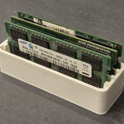 Hộp đựng 4 thanh DDR3 SO-DIMM (Dùng được cho cả DDR2)