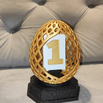 Cúp Trứng Phục Sinh (Easter Egg Trophy)