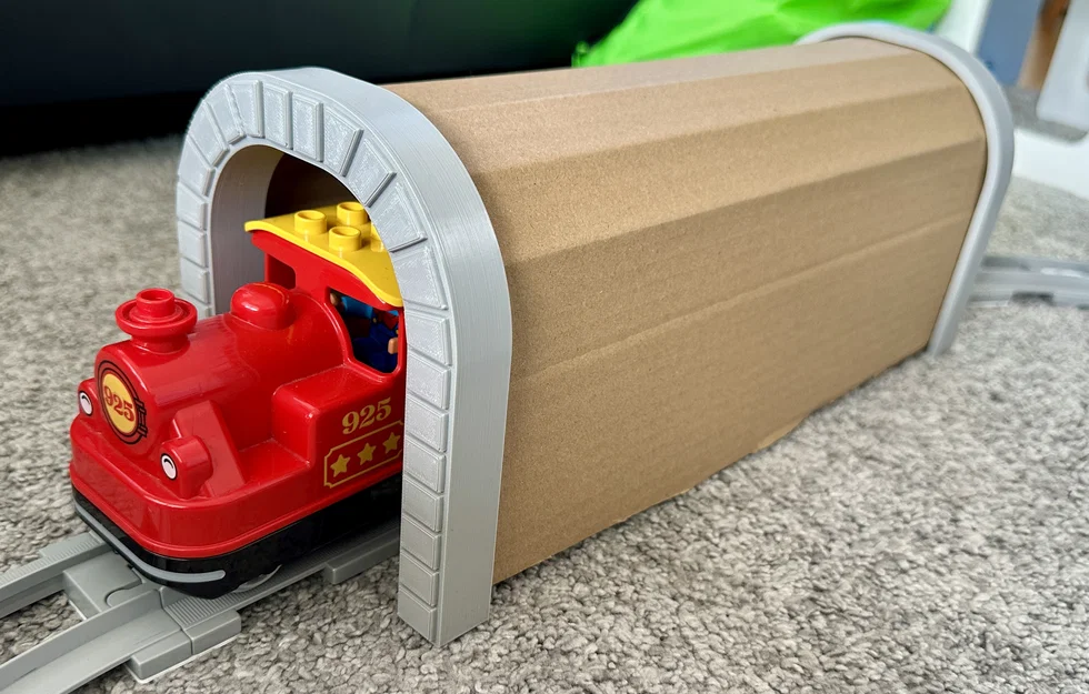 Đường hầm tàu hỏa DUPLO – Phụ kiện mở rộng từ bìa carton - Image 2